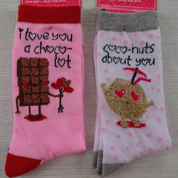 💰3/$25  NWT Lot 2 Pink Ladies Crew Socks Heart Dots 9-11 - Picture 3 of 5